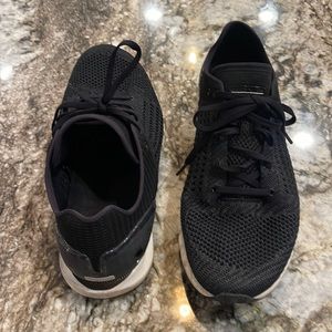 Men’s under Armour, tennis shoes Hover